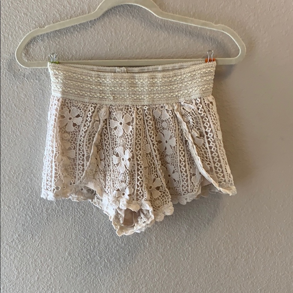 No Boundaries Medium Shorts